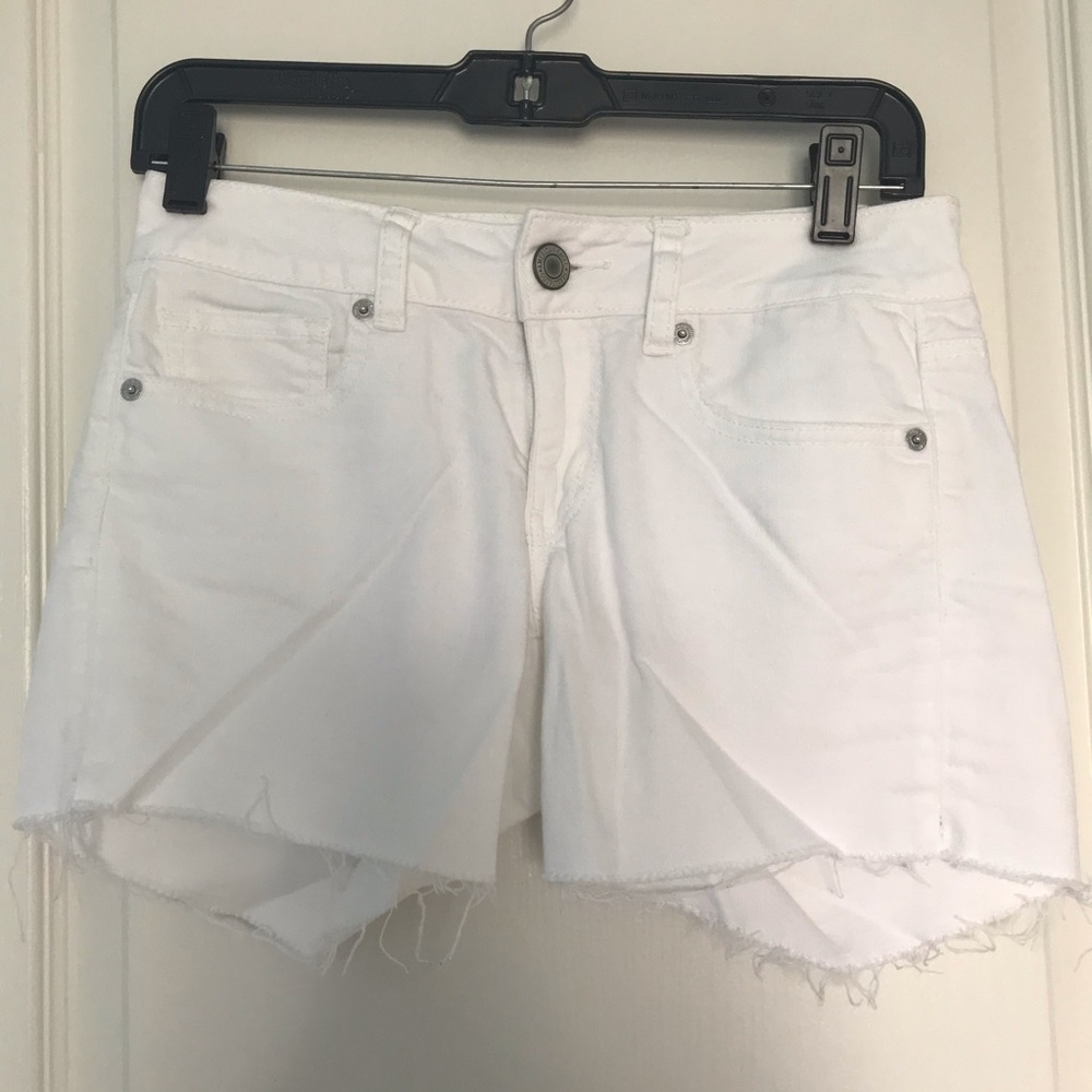 American eagle white shorts